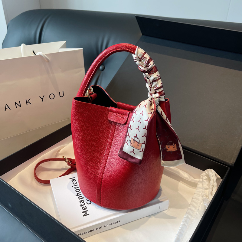 Red PU Bucket Shoulder and Cro - Luxury Bags In Sale reseña y precio