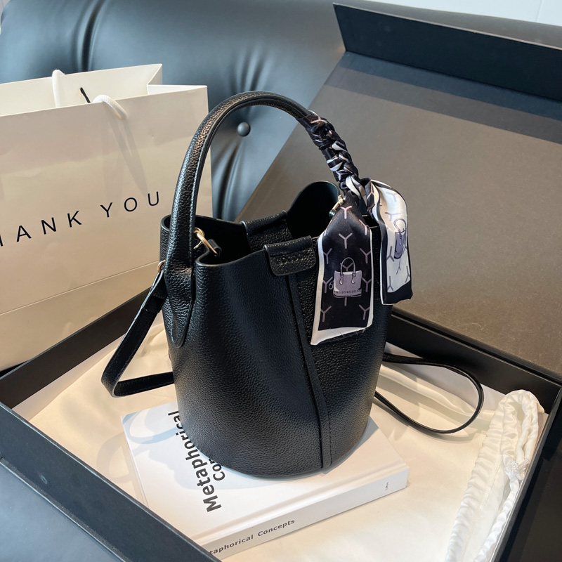 Red PU Bucket Shoulder and Cro - Luxury Bags In Sale reseña y precio