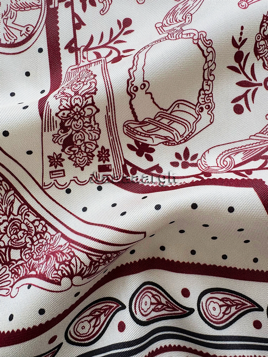 Double Faced Print Scarf Silk  - Luxury Bags Hong Kong reseña y precio