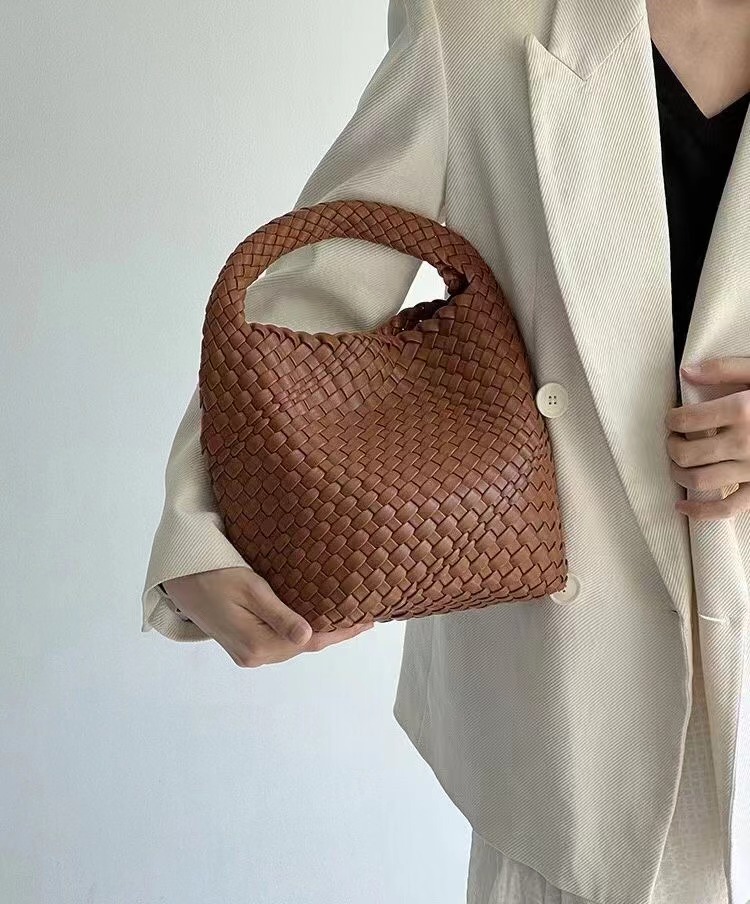 Designer luxury bag Woven tote - Luxury Bags Price reseña y precio
