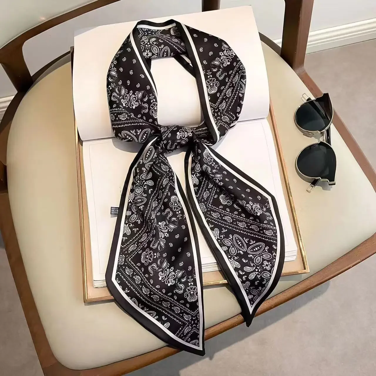 Design Print Skinny Scarf Plai - Luxury Bags Shopping reseña y precio