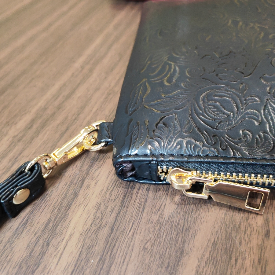 Vintage Relief patterned women - Wristlet Wallet Zipper reseña y precio