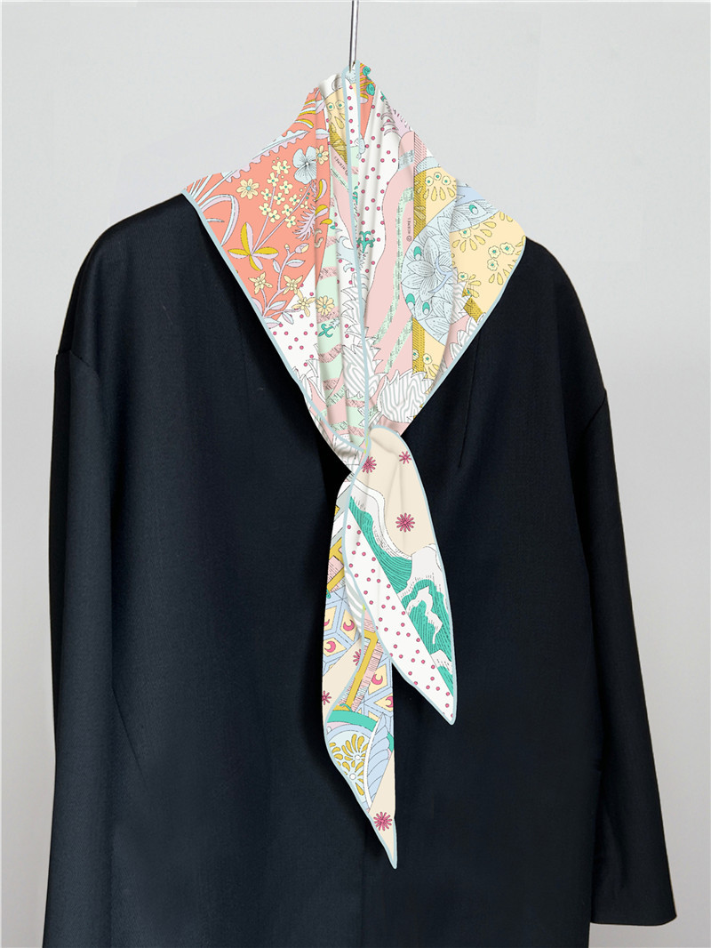 Silk Twill Scarf Triangle Shap - Luxury Bags Hong Kong reseña y precio