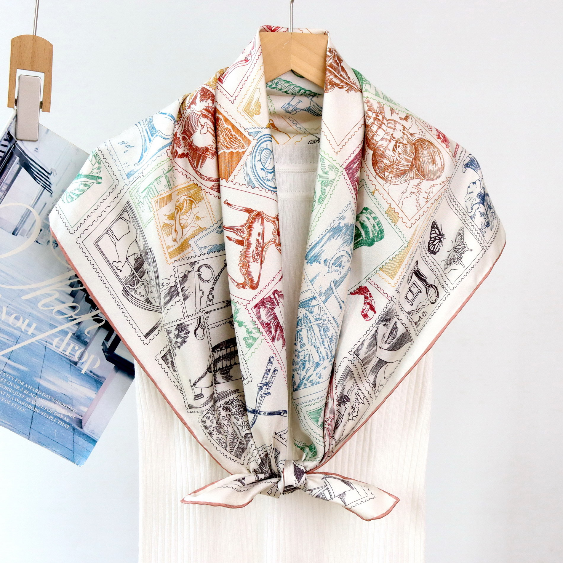 90CM Silk Scarf Luxury Twill B - Luxury Bags Hong Kong reseña y precio